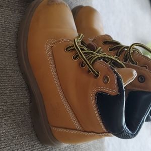 Deer stags boy kid boots size 11